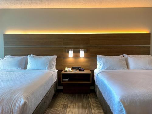Holiday Inn Express & Suites Lexington Downtown Area-Keeneland by IHG in Lexington, USA