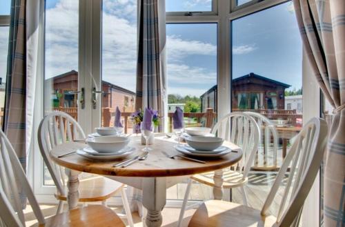 المرافق, Stunning 3-Bed Hot Tub Lodge Northumberland in ايشوت