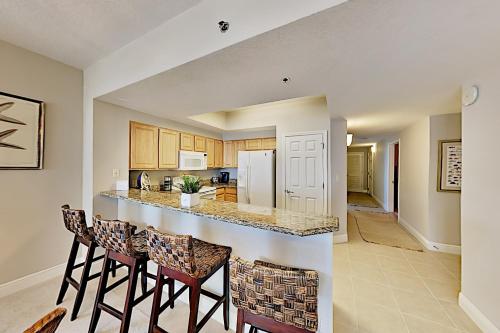 Gulf Gem - Pool Spa Golf Tennis - Steps to Sand condo - image 5