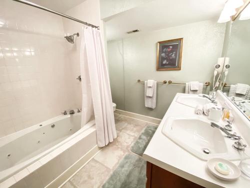 Abigail Inn - image 3