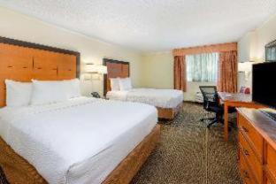 La Quinta Inn & Suites by Wyndham Ft Lauderdale Cypress Cr