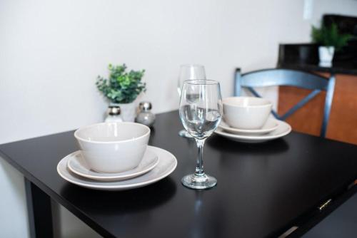 Cozy Island Condo - Walk to Downtown! - image 8