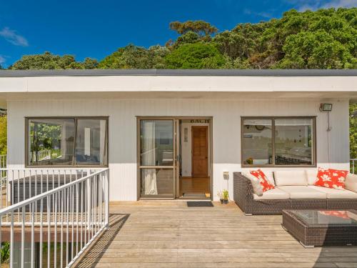 Zuhanyzó, Double the Beach - Opito Bay Holiday Home in Opito Bay