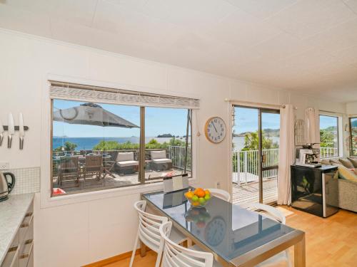 Zuhanyzó, Double the Beach - Opito Bay Holiday Home in Opito Bay