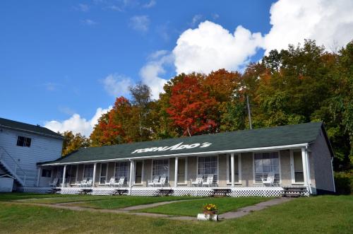 Ulaz, Tornado's Motel in Parry Sound (ON)