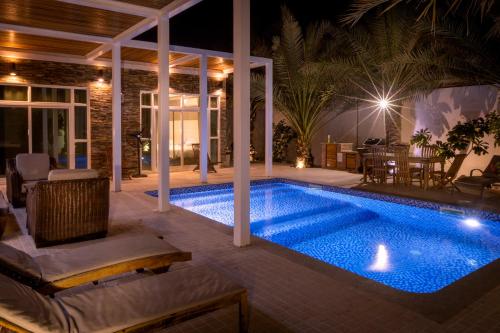 Dar 66 Pool Chalets with Jacuzzi