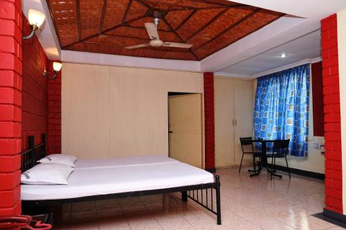 HOTEL HIGHLAND RESIDENCY in Kankanady