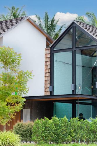 in My place cafotel near Emerald Pool (Sa Morakot)