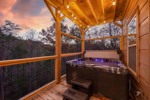 Luxury Good Vibes Cabin in Sevierville, USA