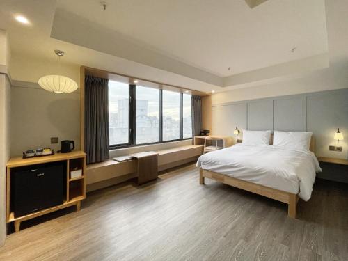 Superior Double Room image 3