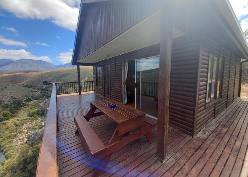 Balkonas / terasa, Eagle Falls Country Lodge & Adventures in Uniondeilas