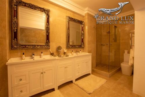 Grand Lux Boutique Manor