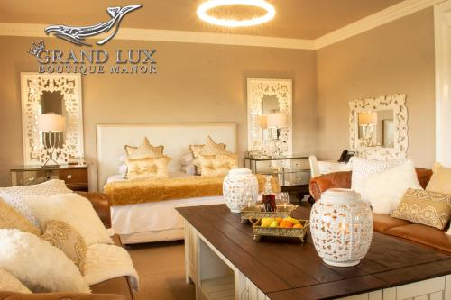 Grand Lux Boutique Manor