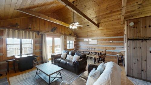 A Bear'S Eye View Cabin - image 3