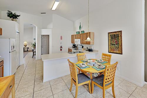 Beautiful Resort Villa - Private Pool & Game Room home - image 7