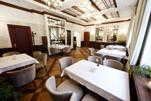 餐廳, Zoloto Karpat in 斯特雷
