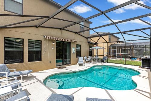 Cypress Pointe- Contemporary Villa in a gated community with a game room - image 6