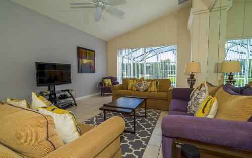 Morningside Vista- 4 bedroom home with a private pool & spa game room and resort amenities - image 6