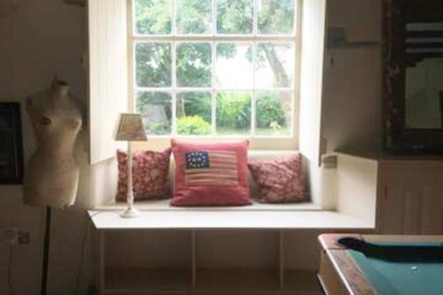 Beautiful 6-Bed Home in Brecon - image 14