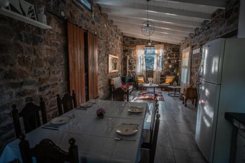 La Casa de la Cascada in Rio Ceballos