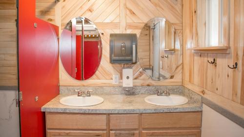 OK RV Park Lodge - image 4