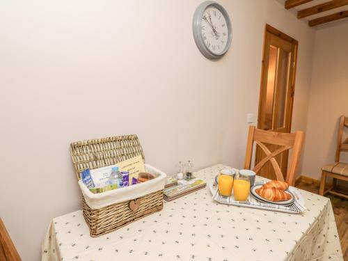 Barnaby Cottage - image 12