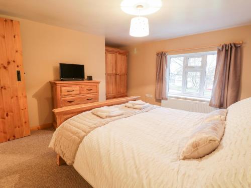 Barnaby Cottage - image 6