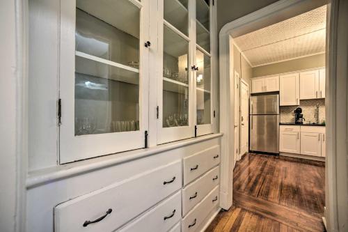 Pet-Friendly Apartment 1Mile to Rivers Casino