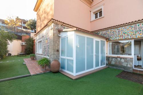 A szálláshely kívülről, TOWANDA HOUSE in Sant Just Desvern