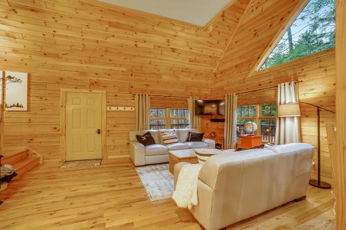 Hideaway Chalet in Chestertown, USA