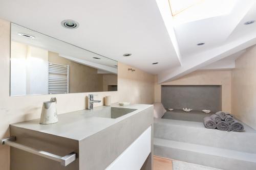 Fürdőszoba, TOWANDA HOUSE in Sant Just Desvern