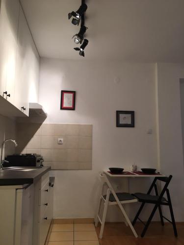 Studio 16 - image 4