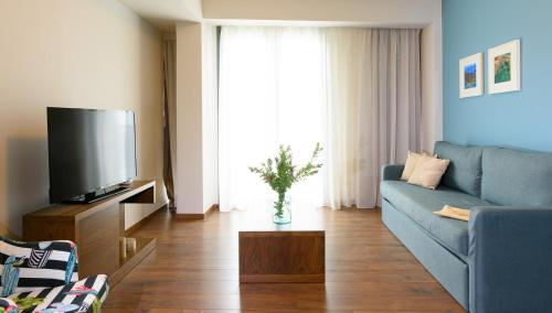 Elounda Colour Apartments - image 11