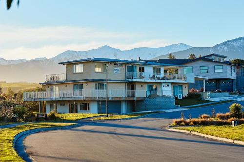 Kakatu Retreat Bed & Breakfast - Accommodation - Kaikoura