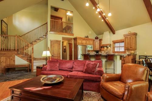 Discovery Chalet 374 at Tamarack Resort by Casago McCall - Donerightmanagement - image 3