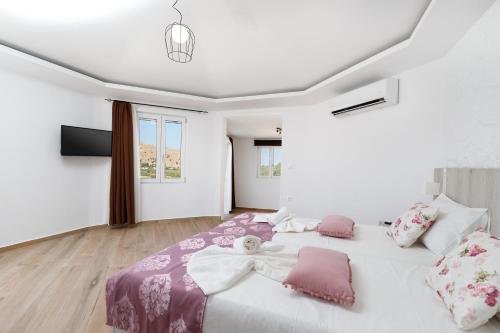 Nice View Studios by ILIOS Georgioupoli in Krionerida