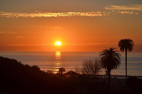 Moonlight Beach Motel