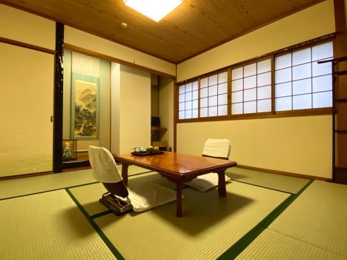 Japanese-Style Room