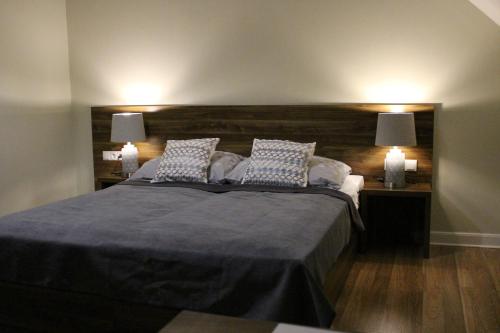 2 twin beds