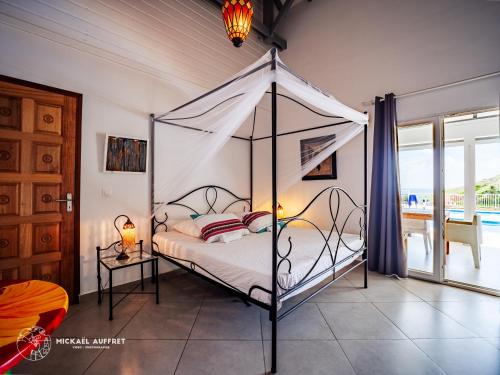 Grande villa avec piscine et jacuzzi, vue mer splendide, proche des plages de Grand Anse et de l'Ans in Terre-de-Haut