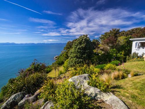 Incredible Bay Views - Kaiteriteri Bach