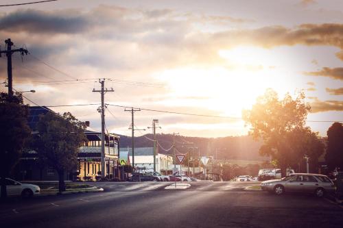 70 On Mortimer, Mudgee (photo 8)