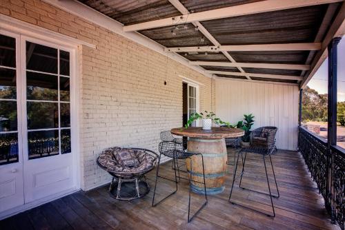 70 On Mortimer, Mudgee (photo 10)