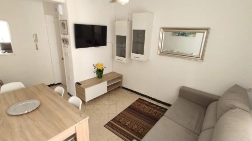  Sunny apartment near the beach in Santa Pola