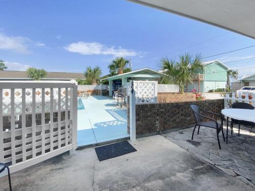 Sunset Escape Apts - image 9
