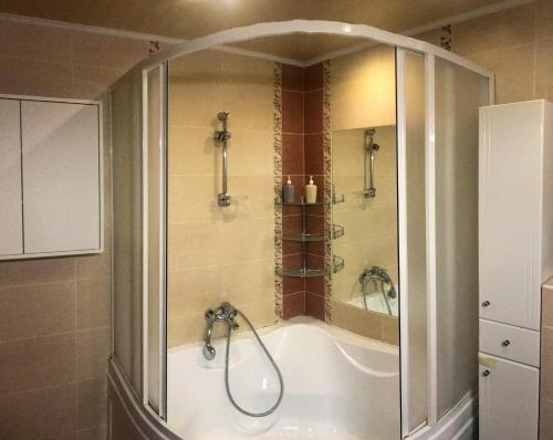 KLIMHOUSE 2к кв с парковкои у Третьяковки, Звезды и Экспо-Волги