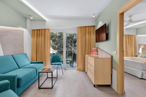 room detail thumbnail 1