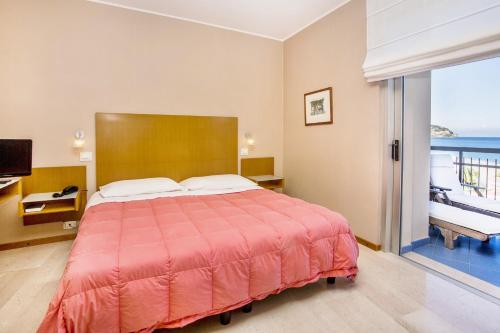 Hotel Tirreno 3