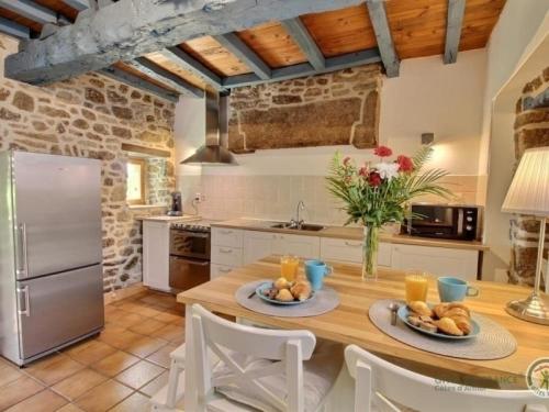 Gîte Moncontour, 2 pièces, 2 personnes - FR-1-536-59 gîte à louer Moncontour