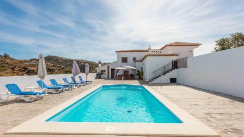 Villas in Almogía 